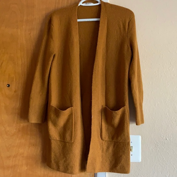 Madewell Kent Cardigan Sweater in Coziest Yarn. - Picture 1 of 5